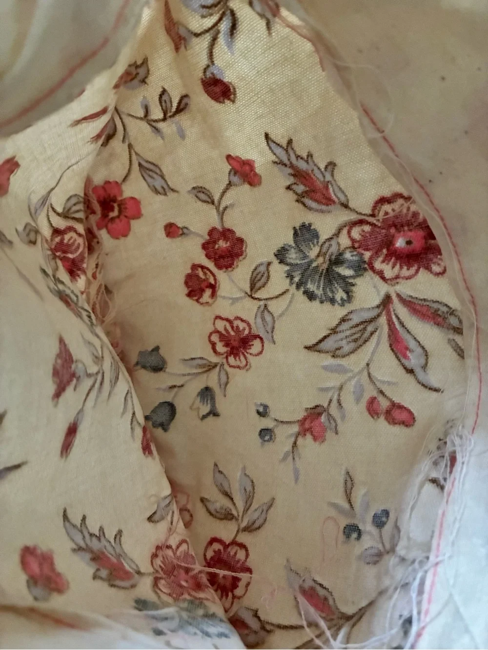 Bermuda Bag Cover Floral Red Piping 4 Button Cotton Vintage